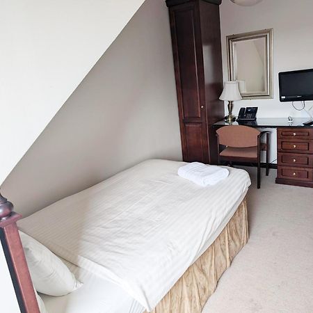 Strathburn Hotel Inverurie By Compass Hospitality Bagian luar foto