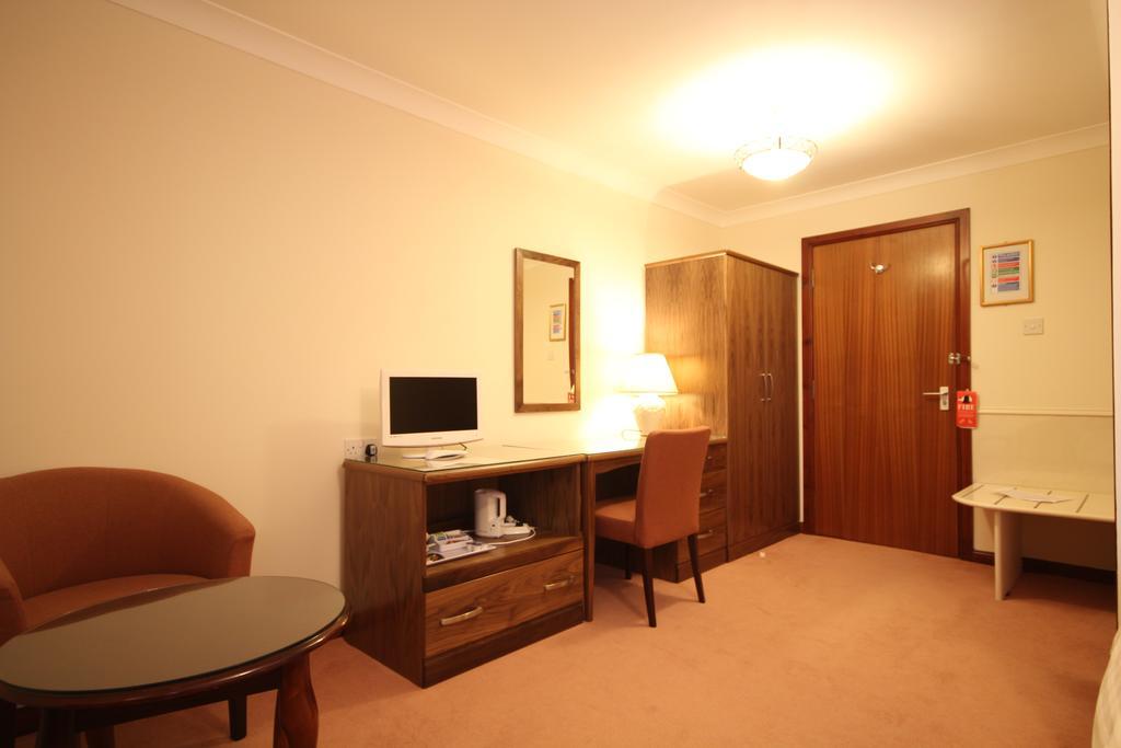 Strathburn Hotel Inverurie By Compass Hospitality Bagian luar foto