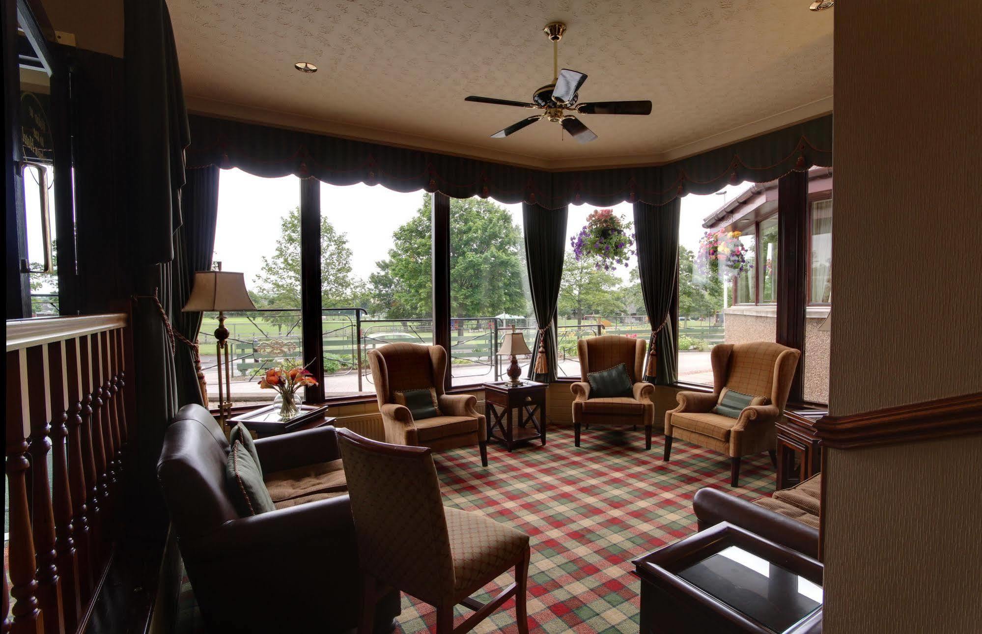 Strathburn Hotel Inverurie By Compass Hospitality Bagian luar foto