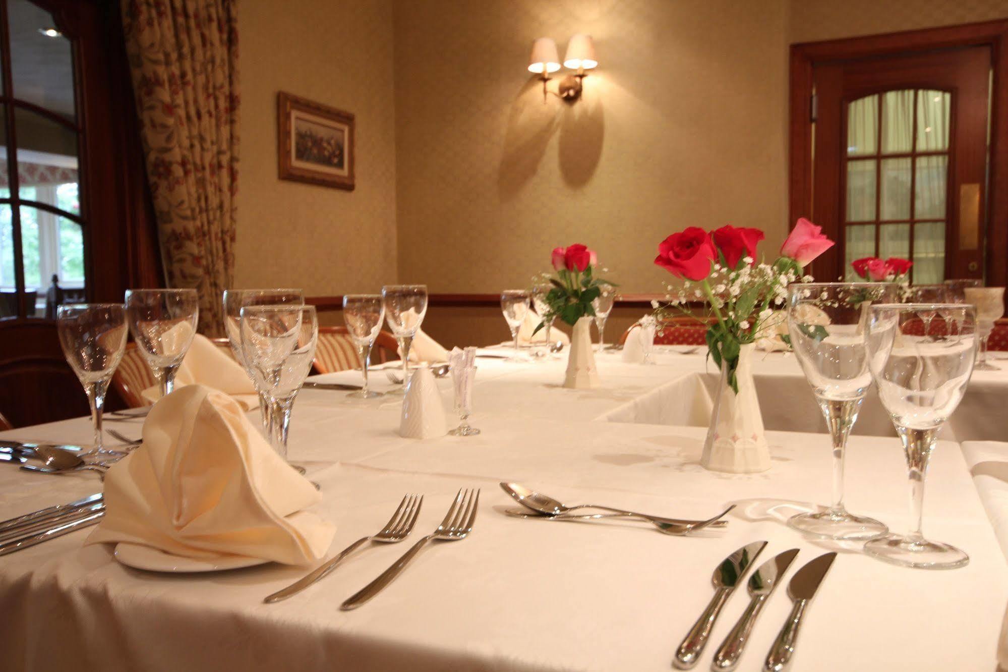 Strathburn Hotel Inverurie By Compass Hospitality Bagian luar foto