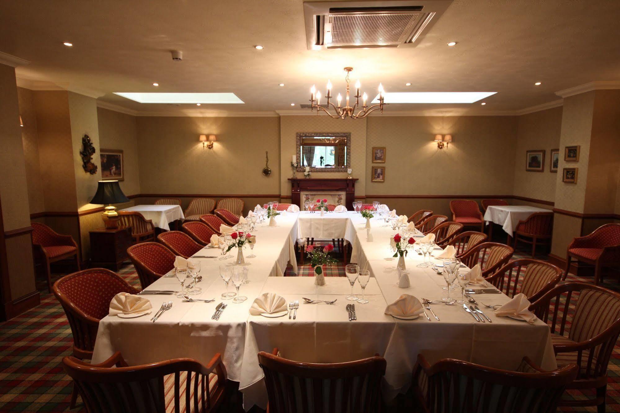 Strathburn Hotel Inverurie By Compass Hospitality Bagian luar foto