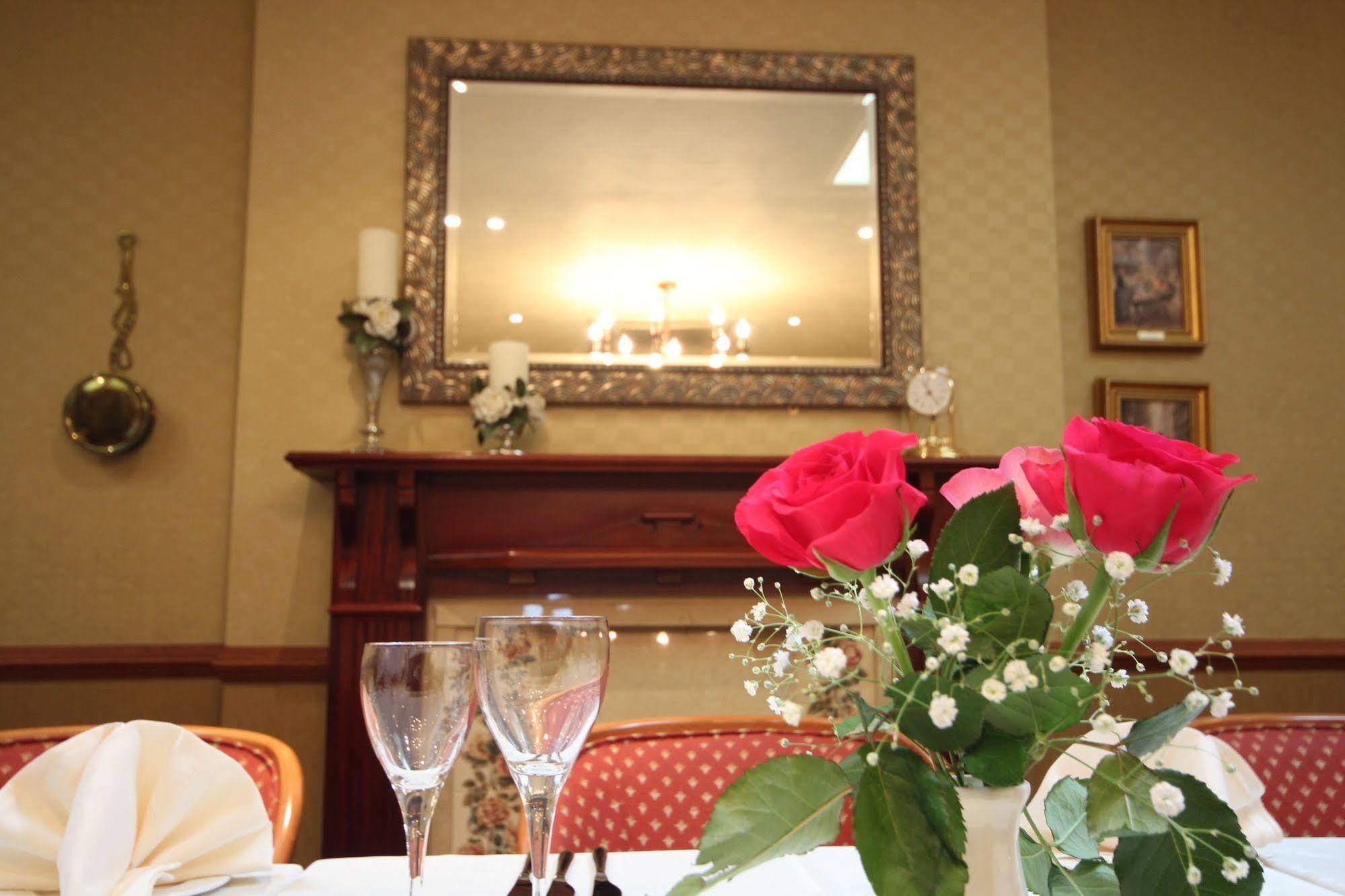 Strathburn Hotel Inverurie By Compass Hospitality Bagian luar foto