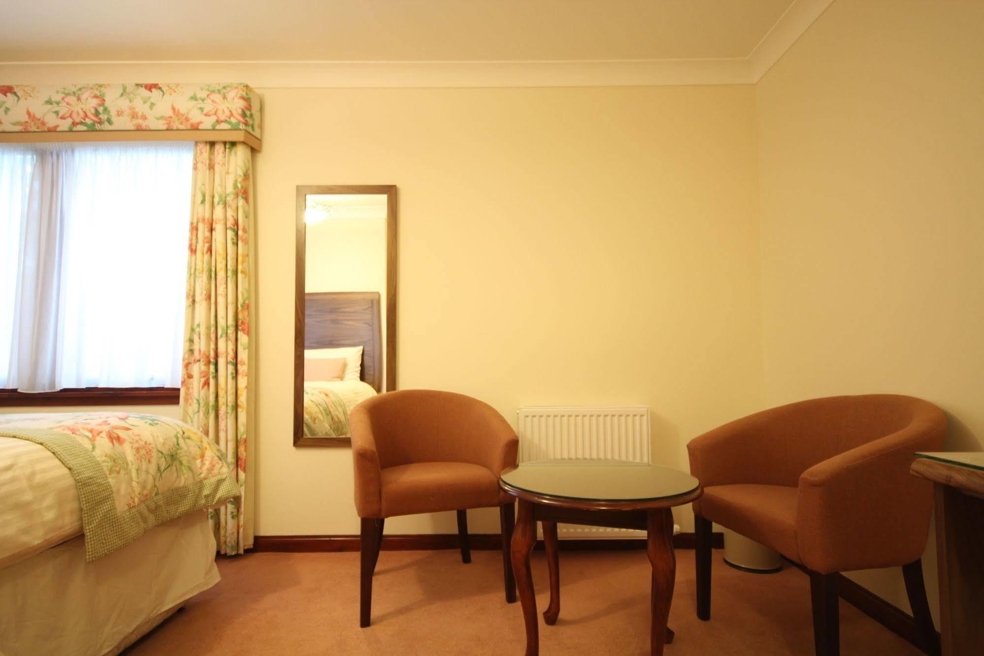 Strathburn Hotel Inverurie By Compass Hospitality Bagian luar foto