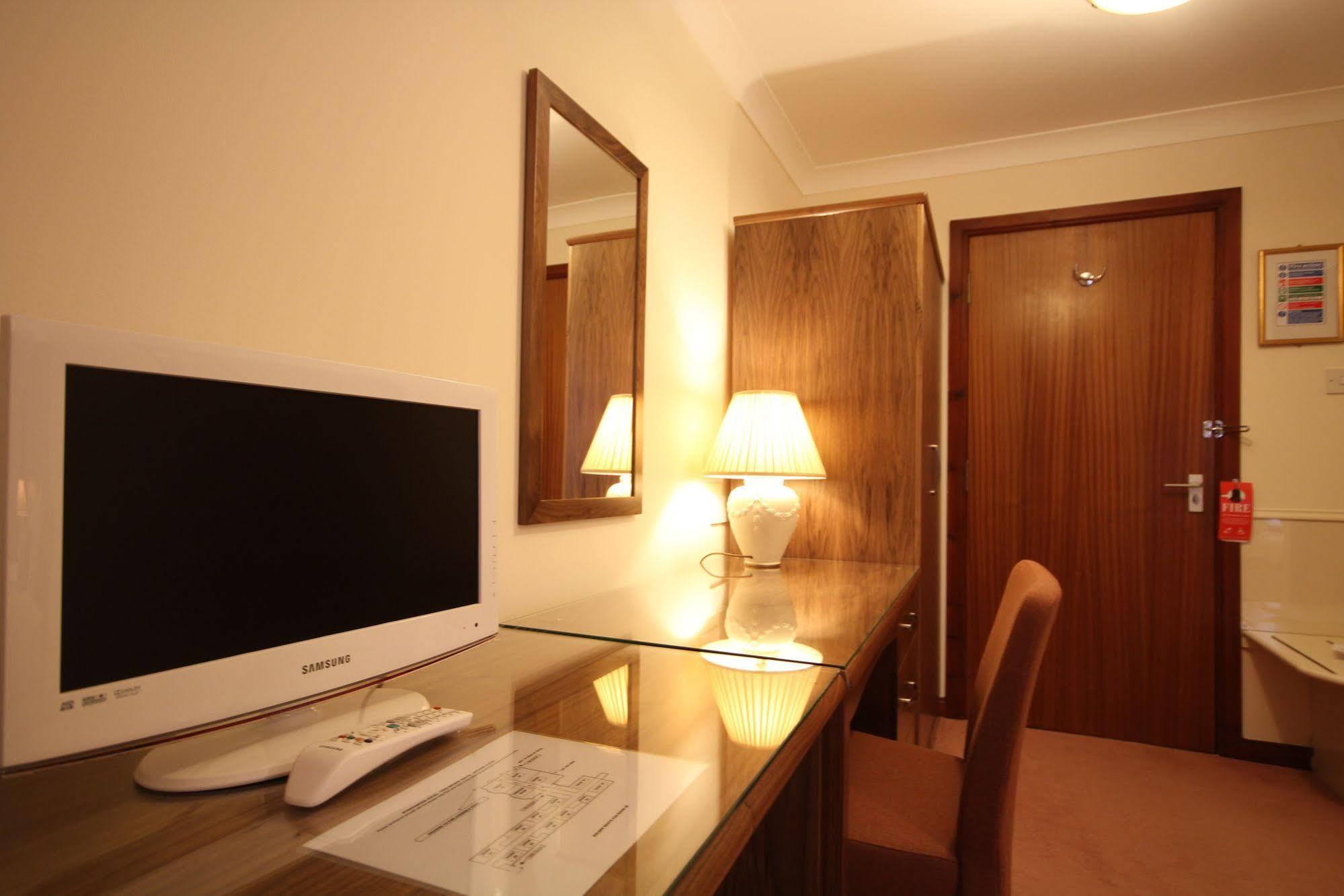 Strathburn Hotel Inverurie By Compass Hospitality Bagian luar foto