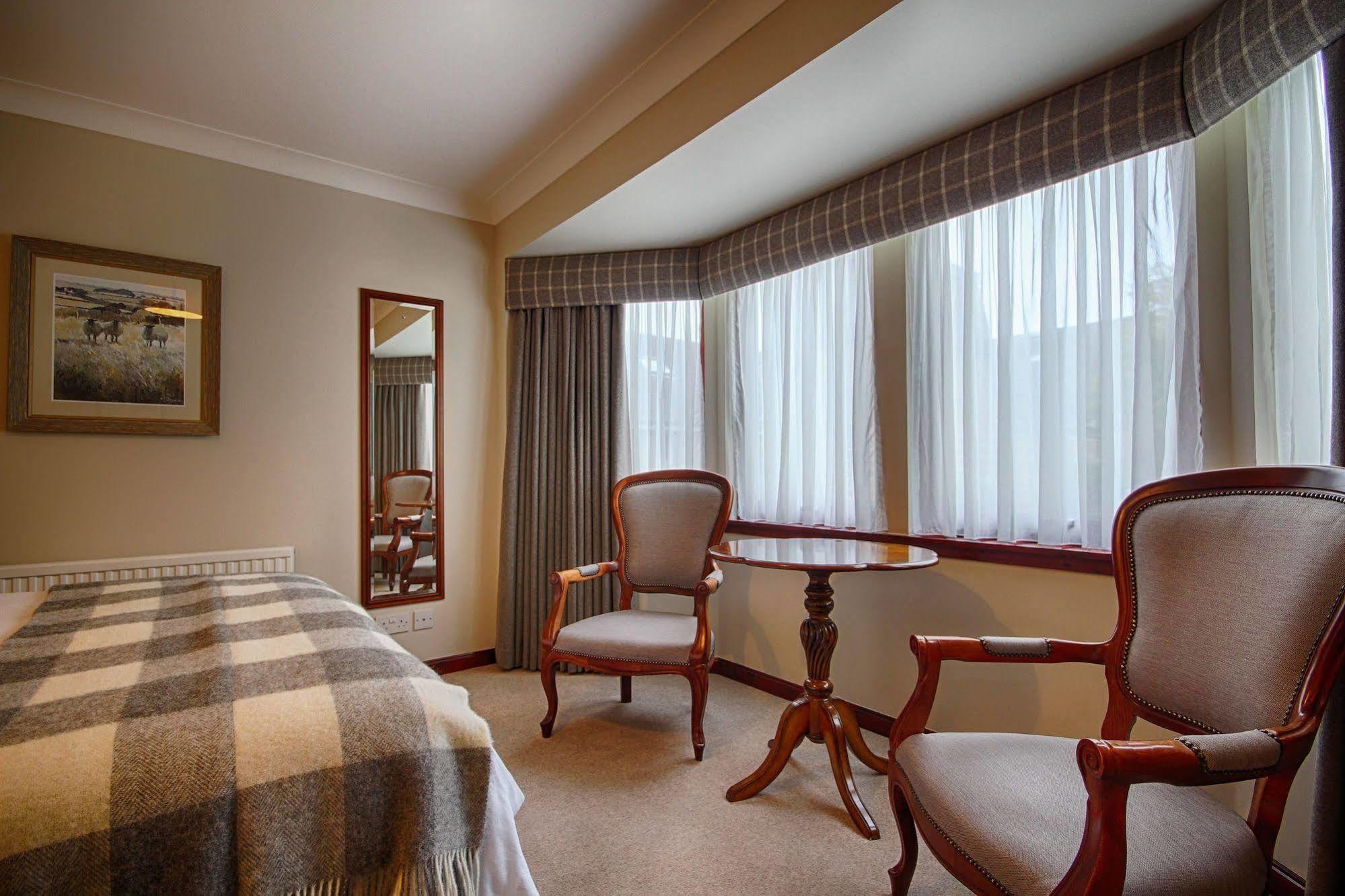 Strathburn Hotel Inverurie By Compass Hospitality Bagian luar foto